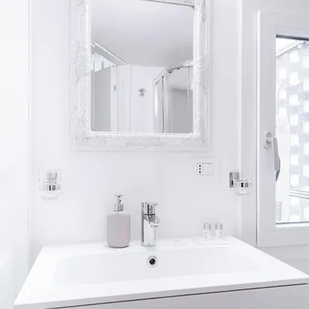 Apartment Easylife - Stile Ed Eleganza In Sant'agostino Milan