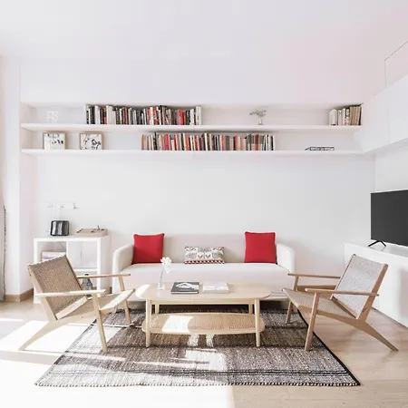Easylife - Stile Ed Eleganza In Sant'agostino * Milano