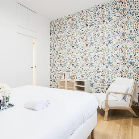 Easylife - Stile Ed Eleganza In Sant'agostino Milano