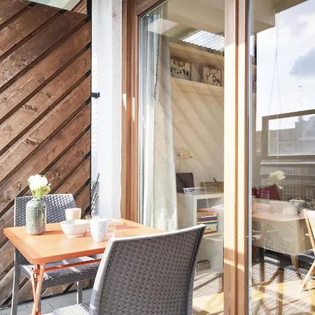 Easylife - Stile Ed Eleganza In Sant'agostino Milan